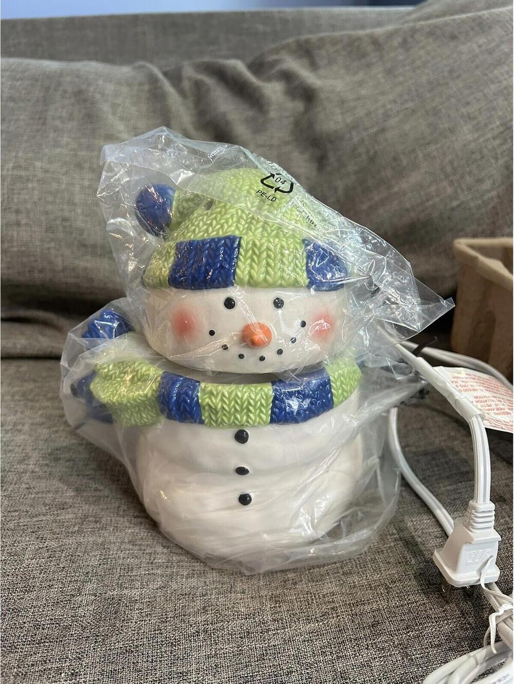 Scentsy Holiday Collection Premium Snowman Wax Warmer Retired